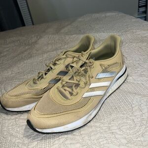 Adidas tennis shoe